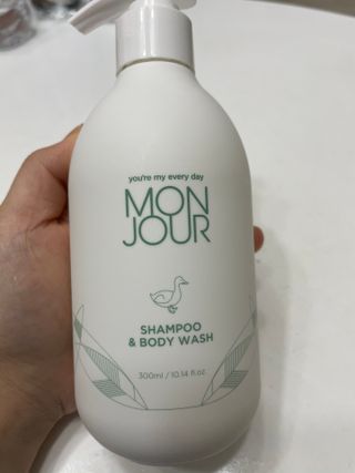 토박스코리아 몽쥬르 유아 샴푸앤워시 300ml — 5점을 준 리뷰어가 2021년 4월 올린 사용 사진