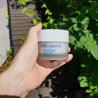 산수시 아쿠아 베네핏 24h 수부지 물광 속건조 수분크림 50ml — 5점을 준 리뷰어가 2021년 7월 올린 사용 사진