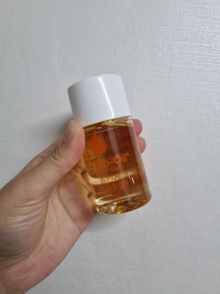 바이오오일 [바이오-오일] 스킨케어 오일 내추럴 60ml — 4점을 준 리뷰어가 2021년 5월 올린 사용 사진