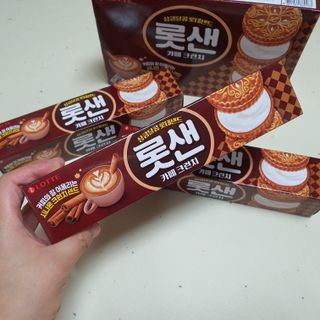 롯데제과 롯샌 카페크런치 — 5점을 준 리뷰어가 2021년 10월 올린 사용 사진