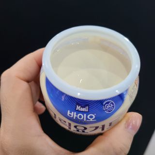 매일바이오 그릭요거트 오리지널 플레인 4개, 로스터리 커피믹스 4개 — 5점을 준 리뷰어가 2021년 12월 올린 사용 사진