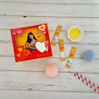 광동생활건강 [광동] 비타500데일리스틱 크리스마스 에디션 60포+20포 추가 증정&쇼핑백+스티커 gift — 5점을 준 리뷰어가 2021년 12월 올린 사용 사진