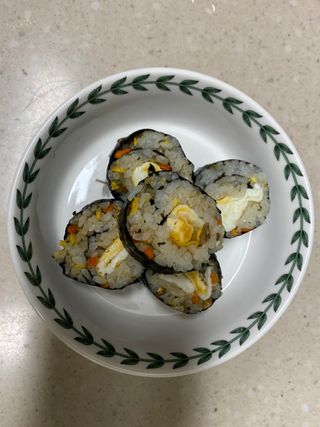 해풀잎 누구나 김밥*1ea [(혼합야채 35g *1ea,  김밥김 (5g, 5ea),  양념간장 (6g, 5ea), 참기름(5g, 2ea)] — 5점을 준 리뷰어가 2022년 7월 올린 사용 사진