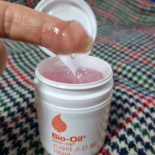 바이오오일 [바이오-오일] 드라이 스킨 젤 100ml — 5점을 준 리뷰어가 2021년 12월 올린 사용 사진
