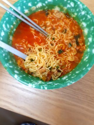[풀무원] 자연은맛있다 정면, 백면, 홍면  세트 — 5점을 준 리뷰어가 2021년 4월 올린 사용 사진
