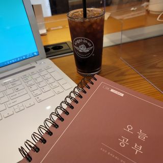 리훈 여러분의 오늘을 채워나갈 수 있도록 도와줄 오늘공부 1년용 스터디플래너 — 4점을 준 리뷰어가 2021년 3월 올린 사용 사진