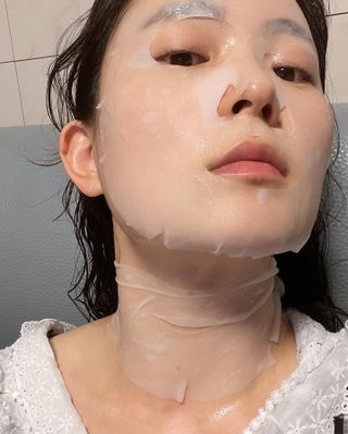 태그스킨 4스텝 주름개선 피부미백 영양 마스크팩 3개 세트(최신버전) — 5점을 준 리뷰어가 2022년 4월 올린 사용 사진