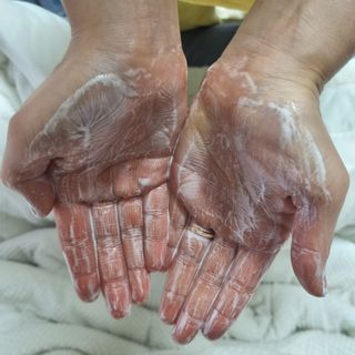 르핸스 퍼포밍 5 샴푸 비반트 포렛/베티버 포그 — 5점을 준 리뷰어가 2022년 12월 올린 사용 사진