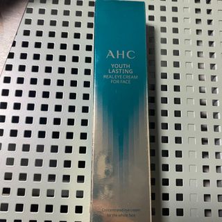 [NEW 탄력유턴 아이크림] AHC 유스 래스팅 리얼 아이크림 포 페이스 — 5점을 준 리뷰어가 2021년 3월 올린 사용 사진