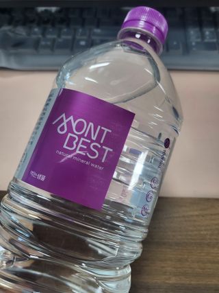 몽베스트 MONTBEST 1L 12입 — 5점을 준 리뷰어가 2022년 4월 올린 사용 사진