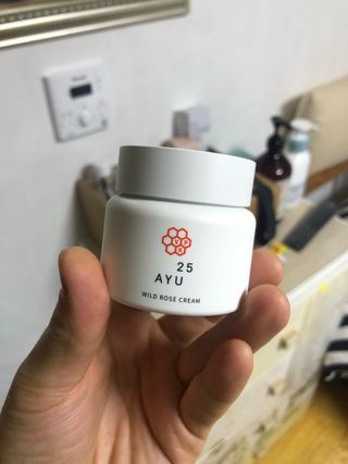 AYU25[아유트웬티파이브]다마스크로즈워터 베이스 천연 수분 촉촉 크림 — 5점을 준 리뷰어가 2021년 3월 올린 사용 사진