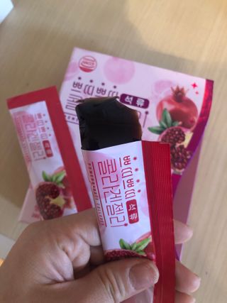 헬스업_쁘띠쁘띠석류콜라겐젤리_20g x 14포 — 5점을 준 리뷰어가 2021년 1월 올린 사용 사진