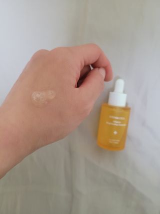 체르엠 스템앤셀 비타민 브라이트닝 에센스 30ml 1개 — 4점을 준 리뷰어가 2021년 11월 올린 사용 사진
