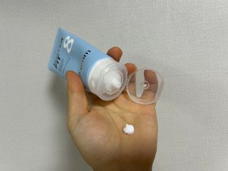 나우 [리브엠]피부 속부터 겹겹이, 촘촘하게! 워터핏8중 수분착붙 크림 — 4.5점을 준 리뷰어가 2025년 1월 올린 사용 사진