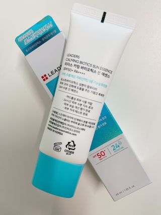 리더스코스메틱 리더스 카밍 바이오틱스 선 에센스 SPF 50+ PA++++ — 5점을 준 리뷰어가 2022년 8월 올린 사용 사진