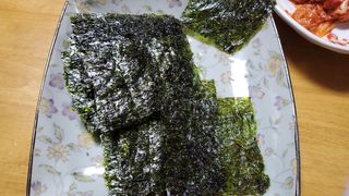 [해림맛김] 들기름에 구운 바삭바삭 김 4종 세트 + 1종 랜덤발송 총5개입 — 4점을 준 리뷰어가 2021년 2월 올린 사용 사진