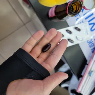 [몸엔용] 에버업 멀티비타민&미네랄, 눈건강 루테인 혈행건강 오메가3, 면역 프로바이오틱스 3종 택1 — 5점을 준 리뷰어가 2022년 4월 올린 사용 사진