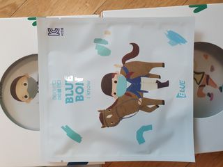 [블루 본 아이노우] 유아용 컬러마스크 40 PCS SET 2중 택 1 — 5점을 준 리뷰어가 2021년 5월 올린 사용 사진