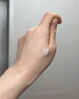 비엔디 2NOW[한글]BnD 바디 주름개선 엉덩이크림 — 5점을 준 리뷰어가 2025년 2월 올린 사용 사진