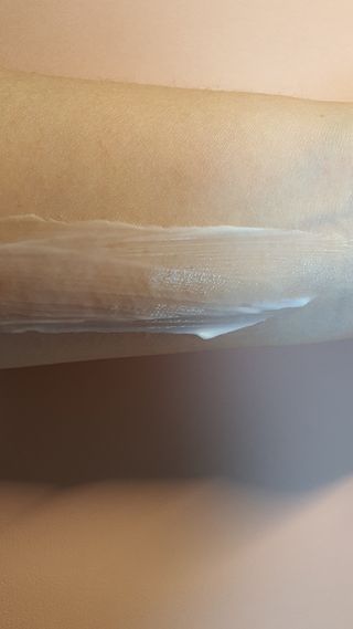 르핸스 퍼포밍 2 핸드&네일 비반트포렛/베티버포그 — 5점을 준 리뷰어가 2022년 12월 올린 사용 사진