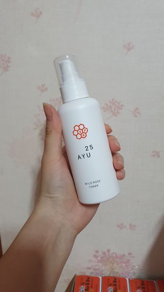 AYU25[아유트웬티파이브] 피부건강에 꼭 필요한 pH 약산성 와일드 로즈토너 — 5점을 준 리뷰어가 2021년 4월 올린 사용 사진