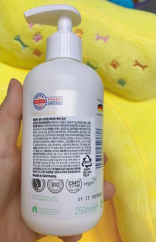 mom e 맘이 내추럴 베이비 케어 샴푸앤바스+로션 — 5점을 준 리뷰어가 2021년 1월 올린 사용 사진