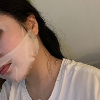 태그스킨 4스텝 주름개선 피부미백 영양 마스크팩 3개 세트(최신버전) — 5점을 준 리뷰어가 2022년 4월 올린 사용 사진