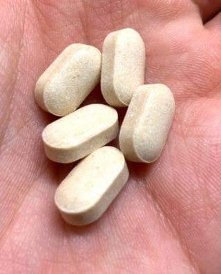 프리마인 평생 써야하는 관절의 건강을 위한 완벽설계 솔루션 관절n마디케어 플러스 120정 — 4점을 준 리뷰어가 2021년 11월 올린 사용 사진