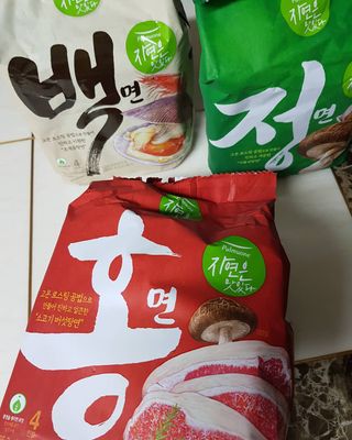 [풀무원] 자연은맛있다 정면, 백면, 홍면  세트 — 4점을 준 리뷰어가 2021년 4월 올린 사용 사진