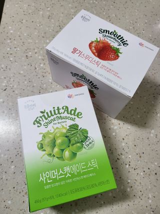 [복음자리] 바리스타 패키지 2종 랜덤발송 (딸기스무디 스틱+샤인머스캣에이드 or 망고스무디+자몽에이드) — 5점을 준 리뷰어가 2022년 7월 올린 사용 사진