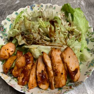 굽네몰 [굽네] 소스가 맛있는 닭가슴살 슬라이스 4종 — 5점을 준 리뷰어가 2021년 4월 올린 사용 사진