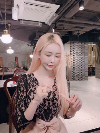 [블랙루즈]하프앤하프틴트 10종 中 벨벳5종 OR 글로우5종 중 택1 — 5점을 준 리뷰어가 2021년 2월 올린 사용 사진
