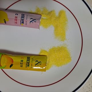 비타앤C 레몬맛, 망고맛 — 4점을 준 리뷰어가 2021년 7월 올린 사용 사진