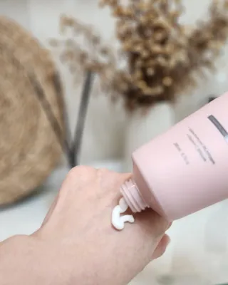 오투에니원 인컨보 바디 퍼퓸 크림 200ml — 5점을 준 리뷰어가 2022년 12월 올린 사용 사진