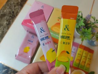 비타앤C 레몬맛, 망고맛 — 5점을 준 리뷰어가 2021년 4월 올린 사용 사진