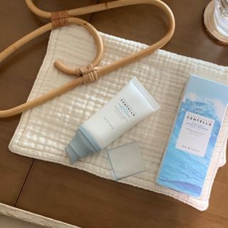 MF[스킨1004] 마다가스카르 센텔라 히알루-시카 워터핏 선세럼 50ml — 5점을 준 리뷰어가 2024년 5월 올린 사용 사진