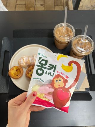 폭신 쫄깃 식감 로맨스, 몽키나나 젤리 8봉지 — 4점을 준 리뷰어가 2021년 2월 올린 사용 사진