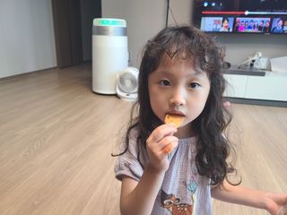 아비삭 과일칩 딸기, 감, 포도, 바나나 4종 — 3.5점을 준 리뷰어가 2021년 8월 올린 사용 사진