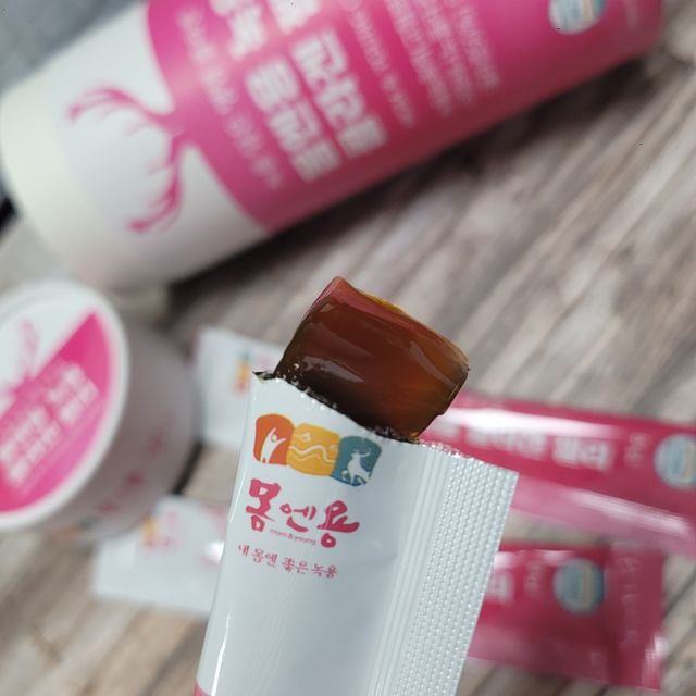 [몸엔용] 녹용 담은 탱탱 콜라겐 녹용 콜라겐 젤리 15g x 20포 리뷰 사진