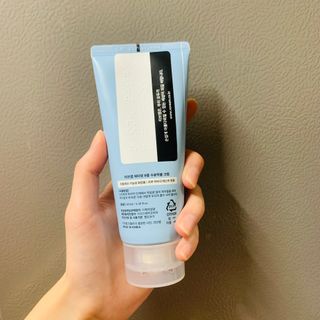 나우 [리브엠]피부 속부터 겹겹이, 촘촘하게! 워터핏8중 수분착붙 크림 — 5점을 준 리뷰어가 2024년 12월 올린 사용 사진