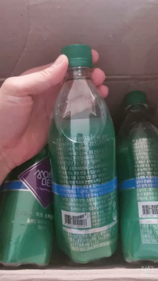 몽베스트 Montbest with Sparkling water Plain 20병 — 5점을 준 리뷰어가 2021년 10월 올린 사용 사진