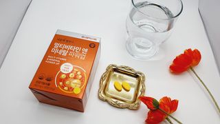 서울약사신협_내몸애발란스멀티비타민앤미네랄파워업_800mg x 90정 — 5점을 준 리뷰어가 2021년 5월 올린 사용 사진