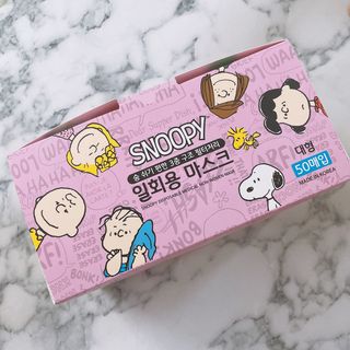 JHWORLD 스누피 마스크 정품 스누피 닥터클린 국내 아동용 성인용 3중 MB필터 일회용 덴탈마스크 50매 — 5점을 준 리뷰어가 2021년 8월 올린 사용 사진