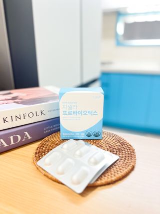 [지셀라] 프로바이오틱스 100억 유산균 보장 (1개월분 / 350mg X 30캡슐) — 5점을 준 리뷰어가 2023년 4월 올린 사용 사진