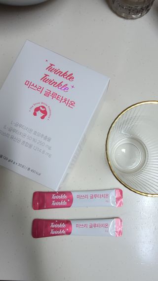 메디포스트 모비타 미쓰리 글루타치온 30포 — 5점을 준 리뷰어가 2022년 12월 올린 사용 사진