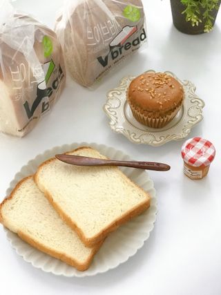 롯데제과 Vbread 포카치아식빵1개 + 미니식빵 1개 + 머핀 2개 세트 — 4점을 준 리뷰어가 2021년 9월 올린 사용 사진