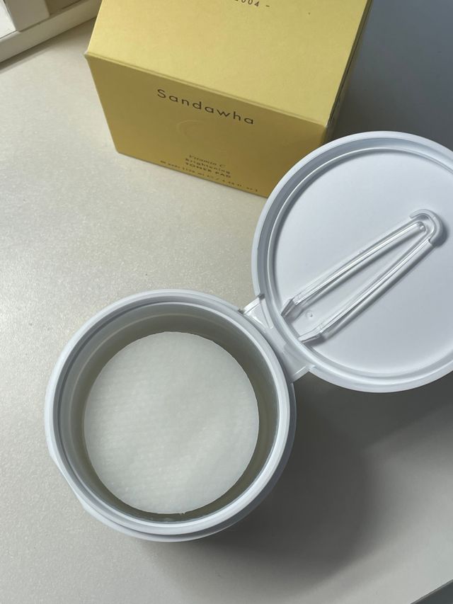 산다화 비타민씨 화이트닝 토너 패드 리뷰 사진