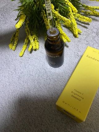 스킨큐어 산다화 비타민c 화이트닝 에센스 30ml — 4.5점을 준 리뷰어가 2024년 1월 올린 사용 사진