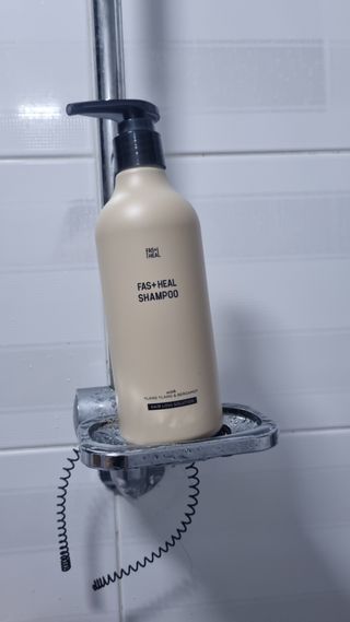 패스트힐(fast heal) 패스트힐 탈모증상완화샴푸 470ml — 5점을 준 리뷰어가 2023년 10월 올린 사용 사진