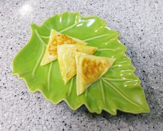(주)성경순만두 곤약만두.콘치즈만두,삼각당면만두,당면 야끼만두,대구전통 납작만두,떡뽁이 매콤소스,달콤소스 — 5점을 준 리뷰어가 2023년 4월 올린 사용 사진